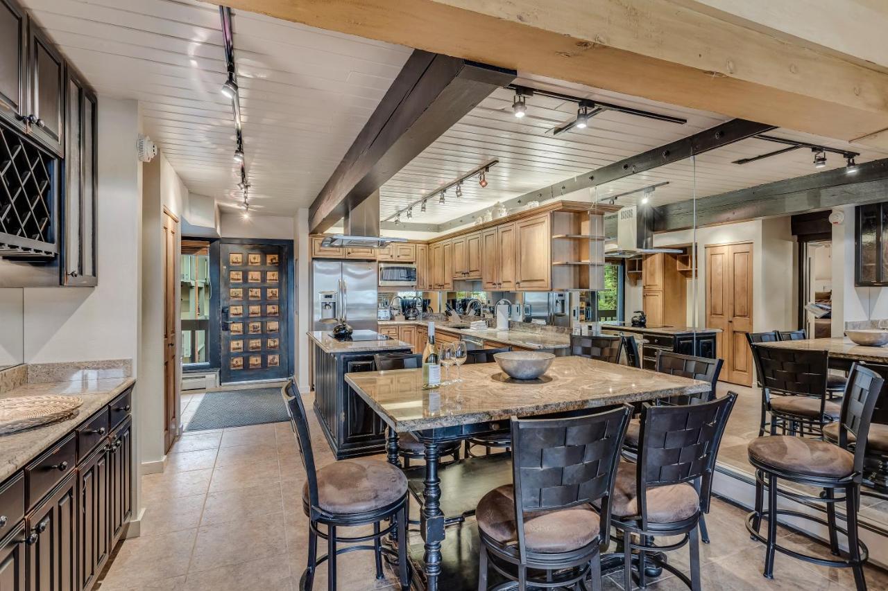 Interlude Condominiums 3-Bedroom Unit 302 Snowmass Village Exteriör bild